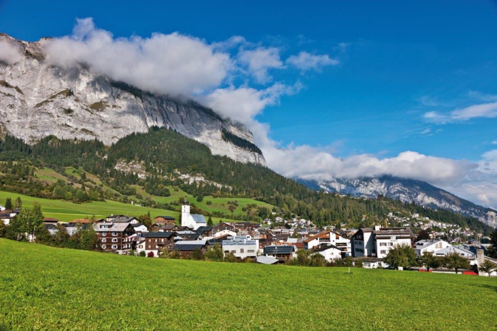 Heidi Graubünden Heidiland Reisen Ferien Alpen Wandern