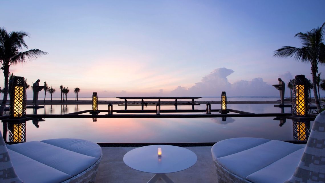 Mulia Bali Oasis Beachfront Pool