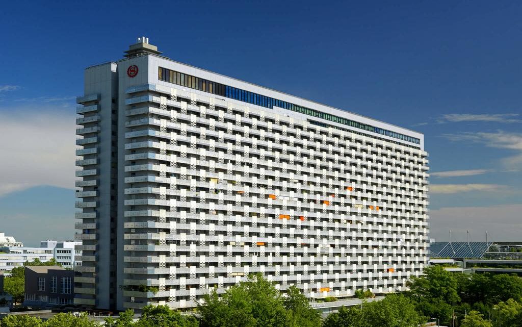 Sheraton München Arabellapark Hotel aussen worldofwellness