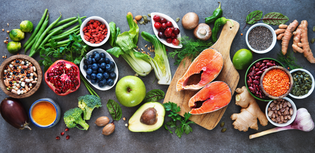 Tipps für gesunde, kräftige Haare 123RF Ernährung worldofwellness