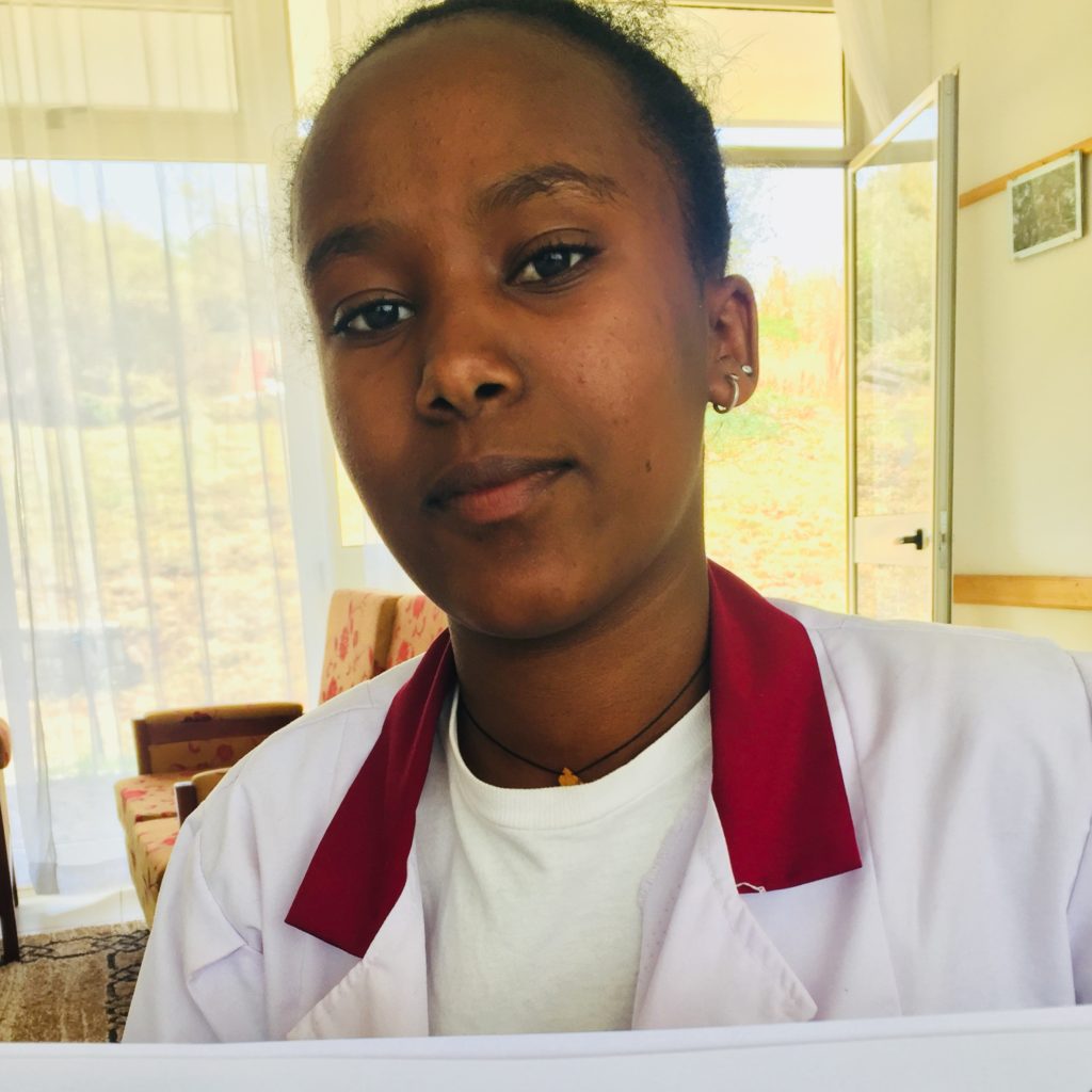 farfalla Hebammen-Hilfe Studentin Aden Gebremedhin-Mebrahatu k.u.k. kommunikation worldofwellness