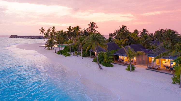 Baglioni Resort Maledives Sunset worldofwellness