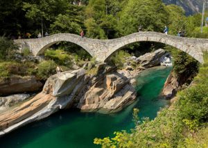 Ponte dei Salti Lavertezzo Kraftorte Schweiz © Ticino Turismo